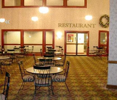 Hotel Ramada Moline East Moline Exterior foto