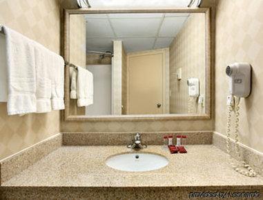 Hotel Ramada Moline East Moline Zimmer foto
